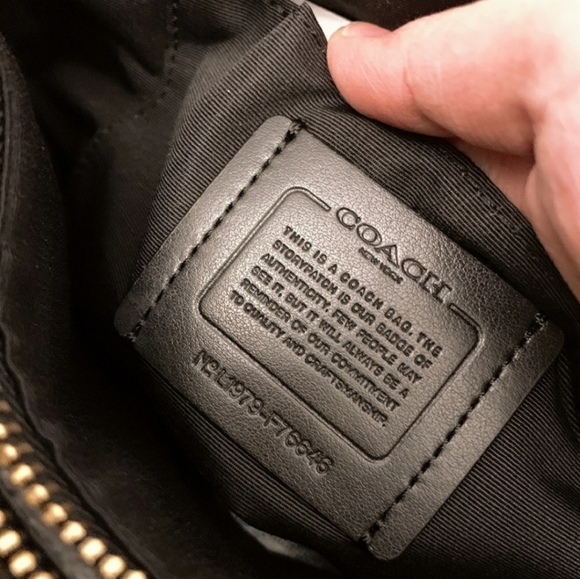 NEW COACH Sig Mia Crossbody - Picture 4 of 14